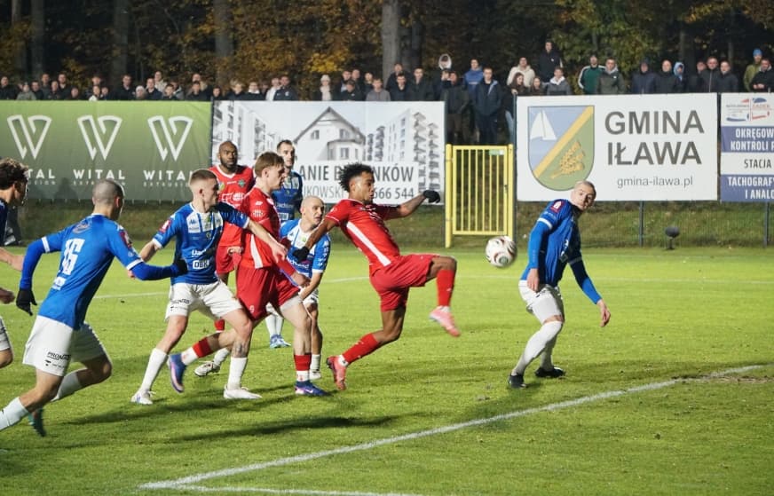 Ilustracja materiału: Mecz na szczycie w Wikielcu, trybuny pełne! Sprawdzamy wynik pojedynku GKS - Stomil Olsztyn [ZDJĘCIA]